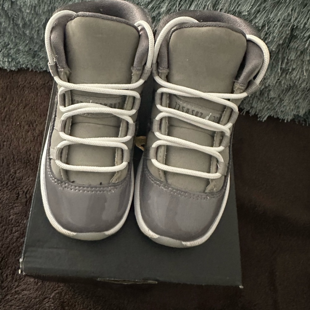 Jordan 11 Retro toddler Sz 8c